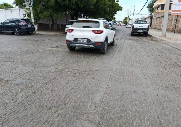 En la avenida 24 solo se retiró el fresado; según las autoridades este lunes 19 se ubicará el asfalto.
