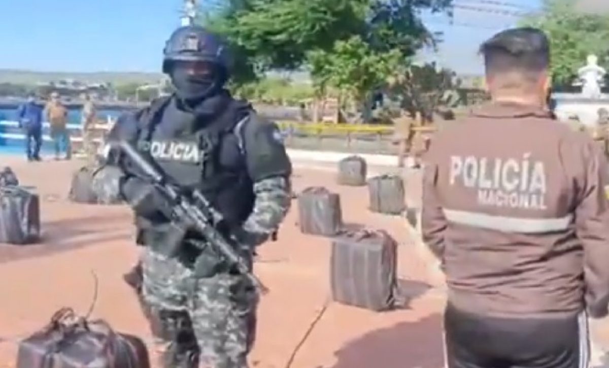 La Armada de Ecuador decomisó aproximadamente 1,5 toneladas de cocaína, valoradas en 67 millones de dólares