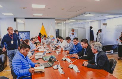 La Comisión de Garantías Constitucionales investigará elecciones artesanales y el caso Fortunario en Ecuador. (AN).