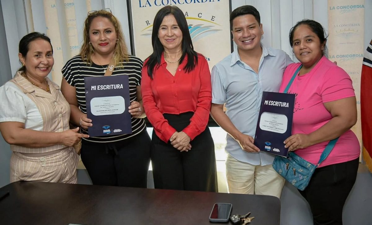 La Concordia entrega escrituras a propietarios de seis sectores urbanos y rurales