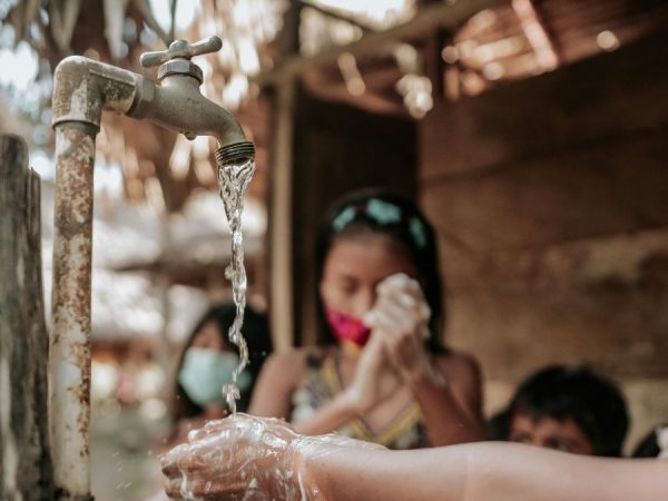 La Unión Europea entrega más de 10 millones de dólares para la gestión del agua potable y saneamiento en Tulcán. (Pexels)