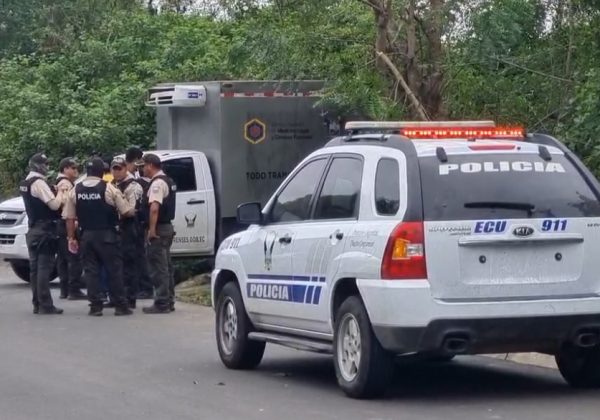 Las cinco personas asesinadas y calcinadas en Montecristi serían miembros de una misma familia, según las primeras investigaciones.