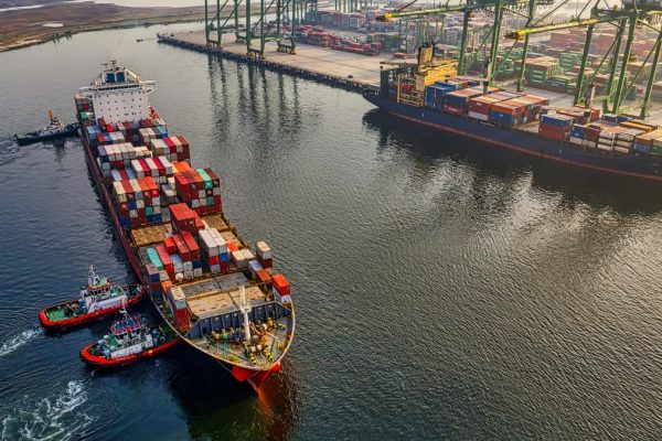 Las exportaciones totales de Ecuador aumentaron 11% entre enero y junio de 2025, según datos oficiales. (Pexels)
