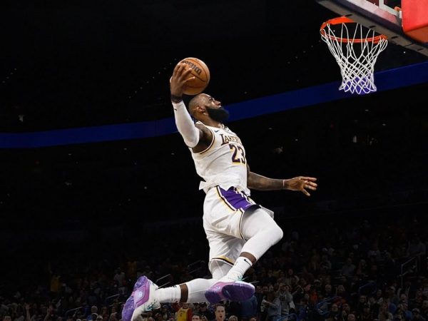 LeBron James evalúa futuro con Lakers y opción de contrato