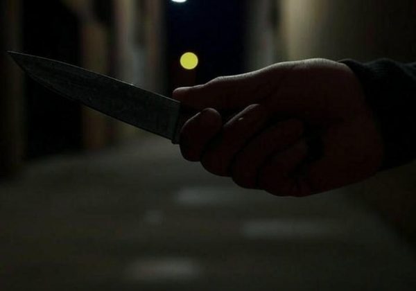 Lo apuñalan por no entregar su celular ataque en Santo Domingo