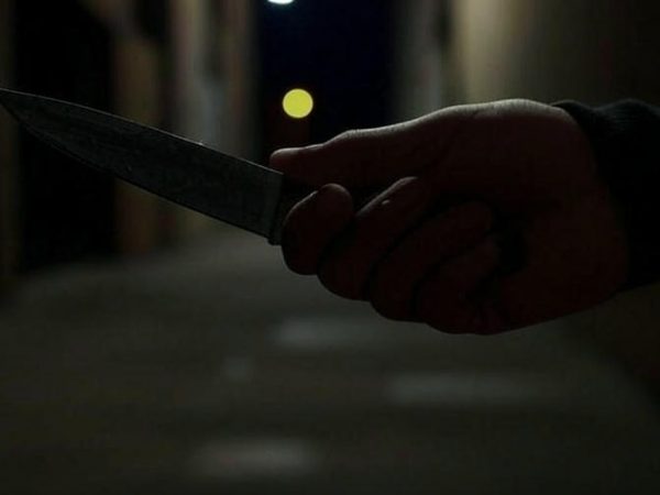 Lo apuñalan por no entregar su celular ataque en Santo Domingo