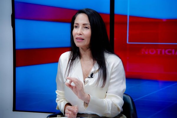 Luisa González Es muy posible que haya más bajas en Revolución Ciudadana