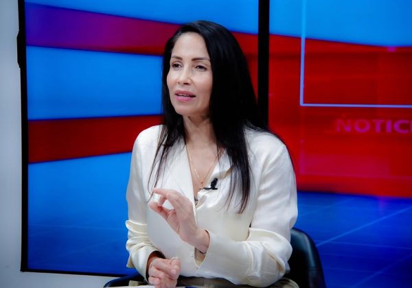 Luisa González Es muy posible que haya más bajas en Revolución Ciudadana