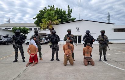 El asesinato de Javier Mendoza en Manta derivó en un operativo policial que dejó tres detenidos, incluido un menor.