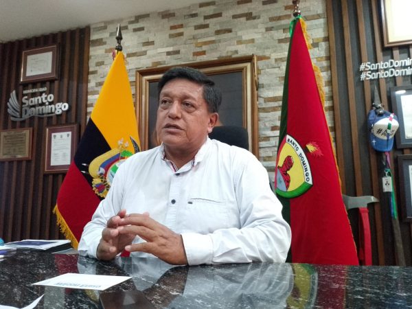 "Mi apoyo a Noboa es por el bienestar de Santo Domingo, no por dependencia", asegura el alcalde Wilson Erazo