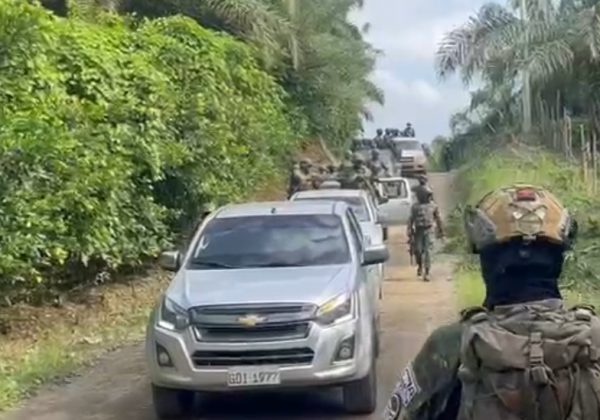 Militares y Policía decomisan armas en sepelio de Roberto Lara en Mocache