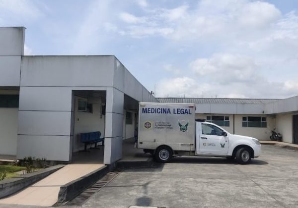 Motociclista falleció en el hospital tras accidente de tránsito en la vía a Quito