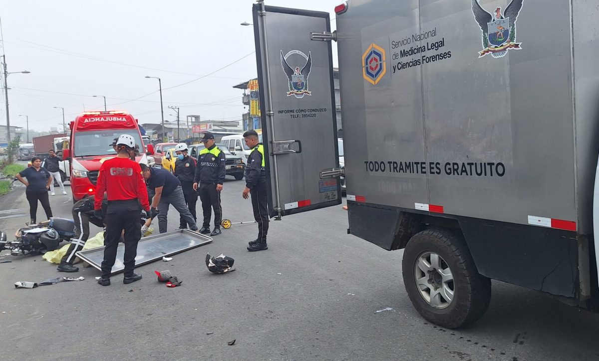 Motociclista muere en accidente de tránsito en la avenida Los Colonos, en Santo Domingo