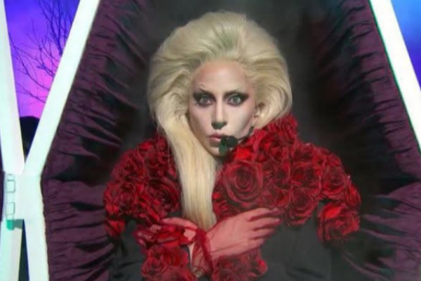 Netflix confirma a Lady Gaga en el elenco de Merlina para 2025