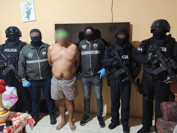 Operativo Gran Fénix 23 da golpe a una red que enviaba droga desde Ecuador a España; servidores policiales estarían involucrados