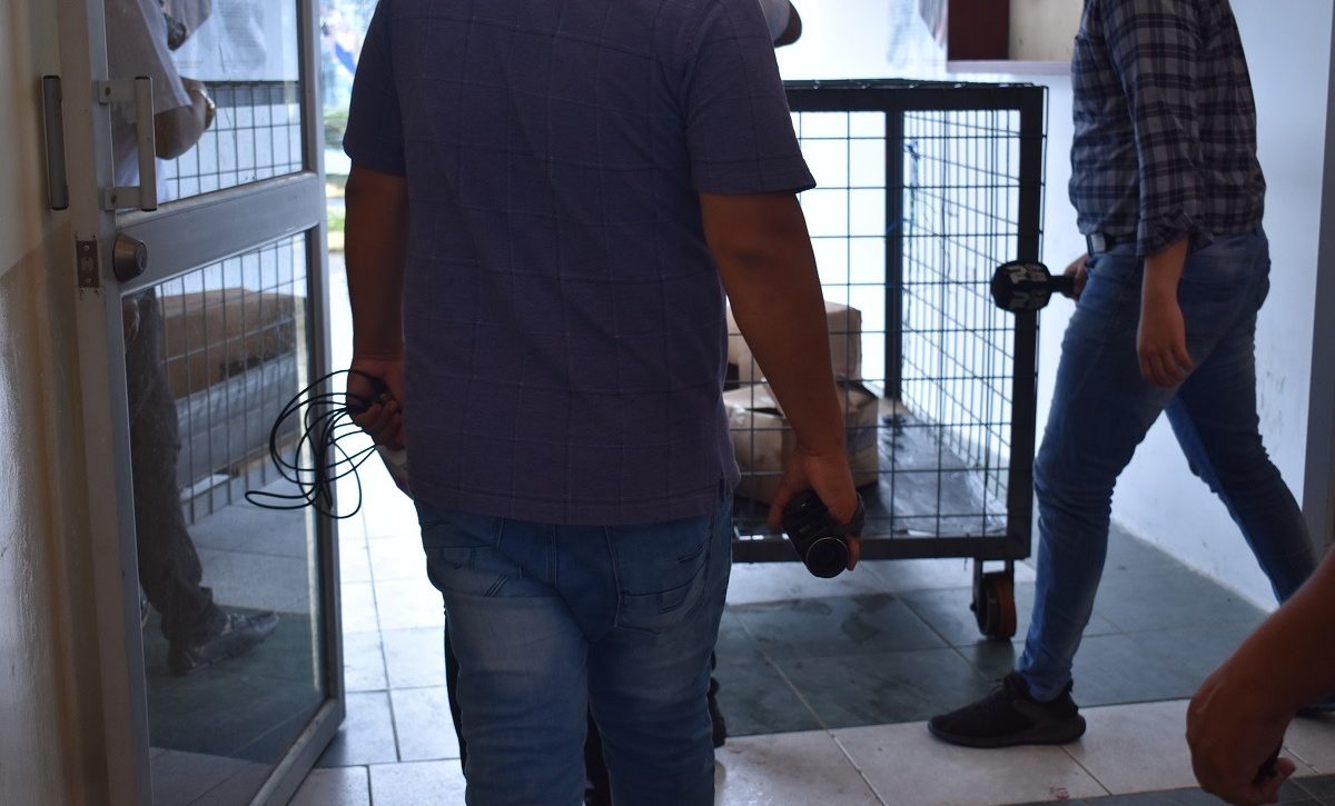 Operativo Stark en Santo Domingo Dos aprehendidos por introducir artículos prohibidos a la cárcel Bellavista