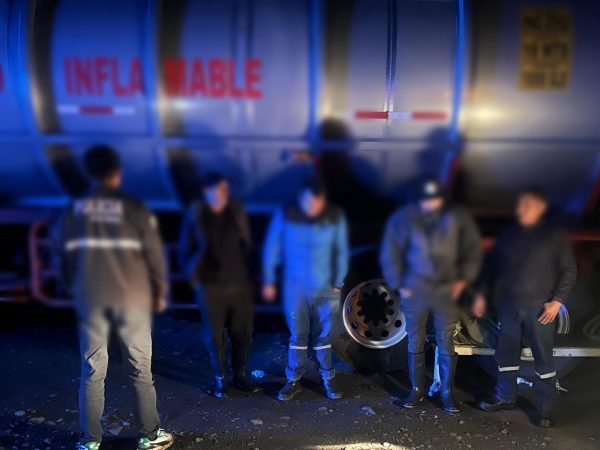 Operativo en la vía Alóag – Santo Domingo deja cuatro detenidos por delito hidrocarburífero