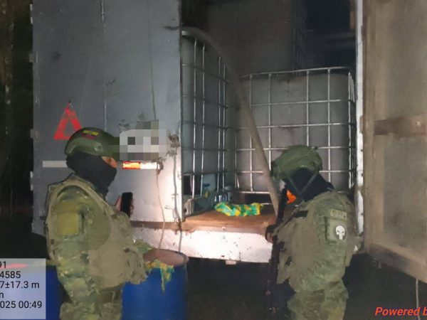 Operativos militares frustran robo de combustible en Santo Domingo.