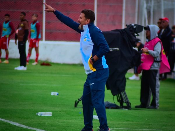 Patricio Urrutia, entrenador de Delfín SC