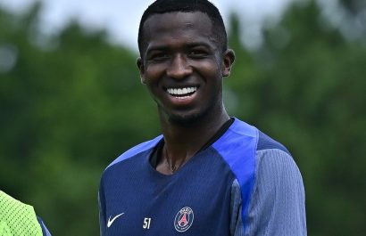 PSG inicia pretemporada con Willian Pacho entre los defensas más cotizados