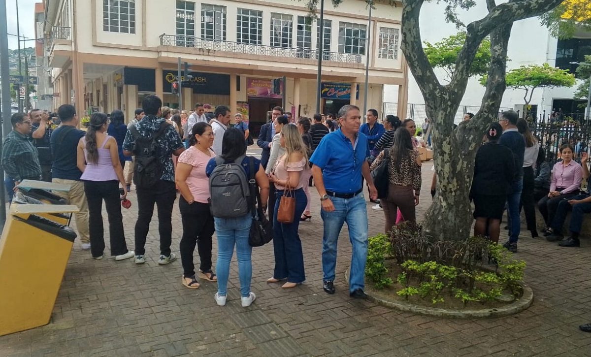 Pánico tras sismo sentido en Portoviejo: "Se sintió horrible, todavía se me sale el corazón"