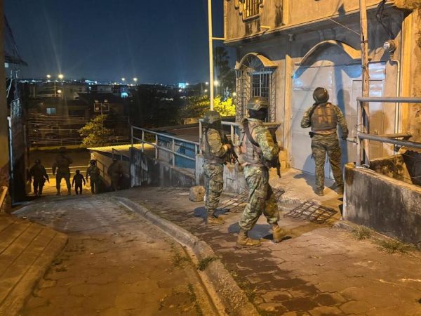Pascuales militarizado desde la madrugada de este miércoles 11 de junio; se realizaron varios allanamientos