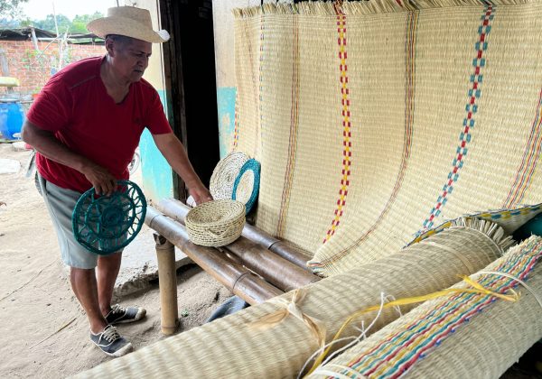 Los artesanos habitan en varios recintos de la parroquia Campozano y aspiran comercializar los artículos.