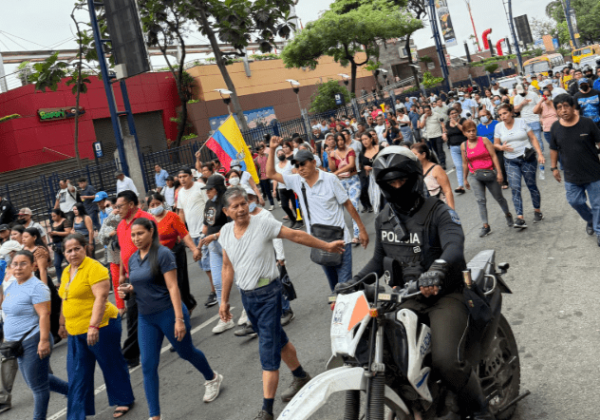 Plantón en la Bahía: comerciantes exigen protección contra la delincuencia