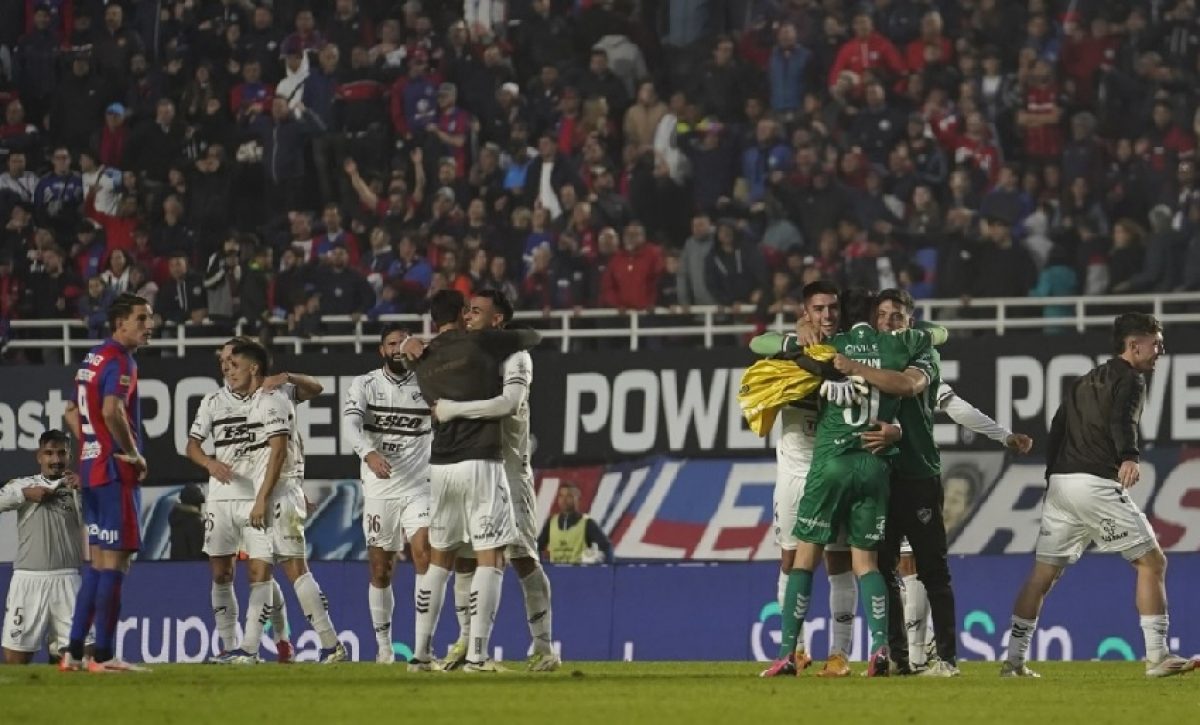 Platense elimina a San Lorenzo y se medirá con Huracán en la final del Apertura.