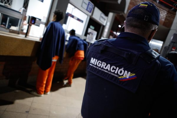 Proceso de deportación de presos genera ahorro millonario a Ecuador
