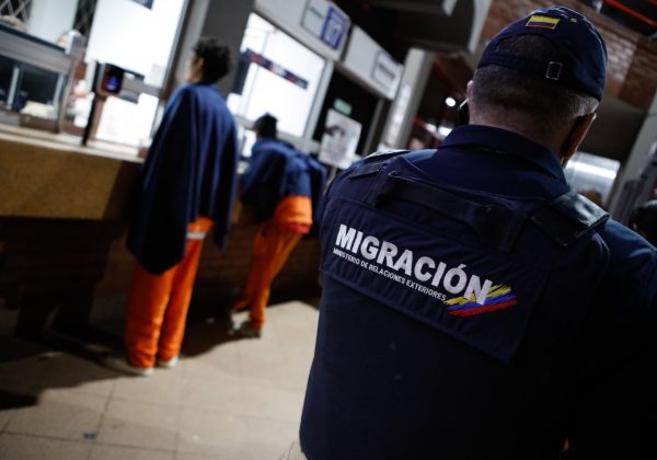 Proceso de deportación de presos genera ahorro millonario a Ecuador