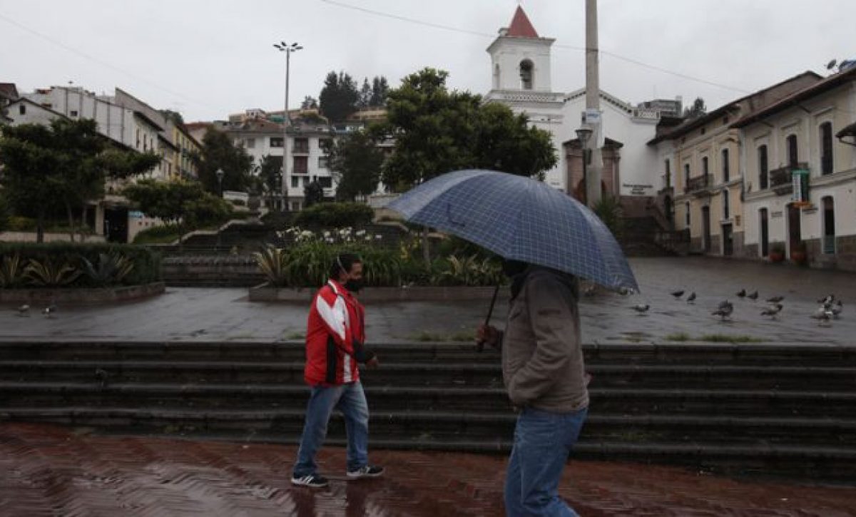 Quito enfrentará lluvias y frío este jueves 15 de mayo, según el pronóstico del INAMHI