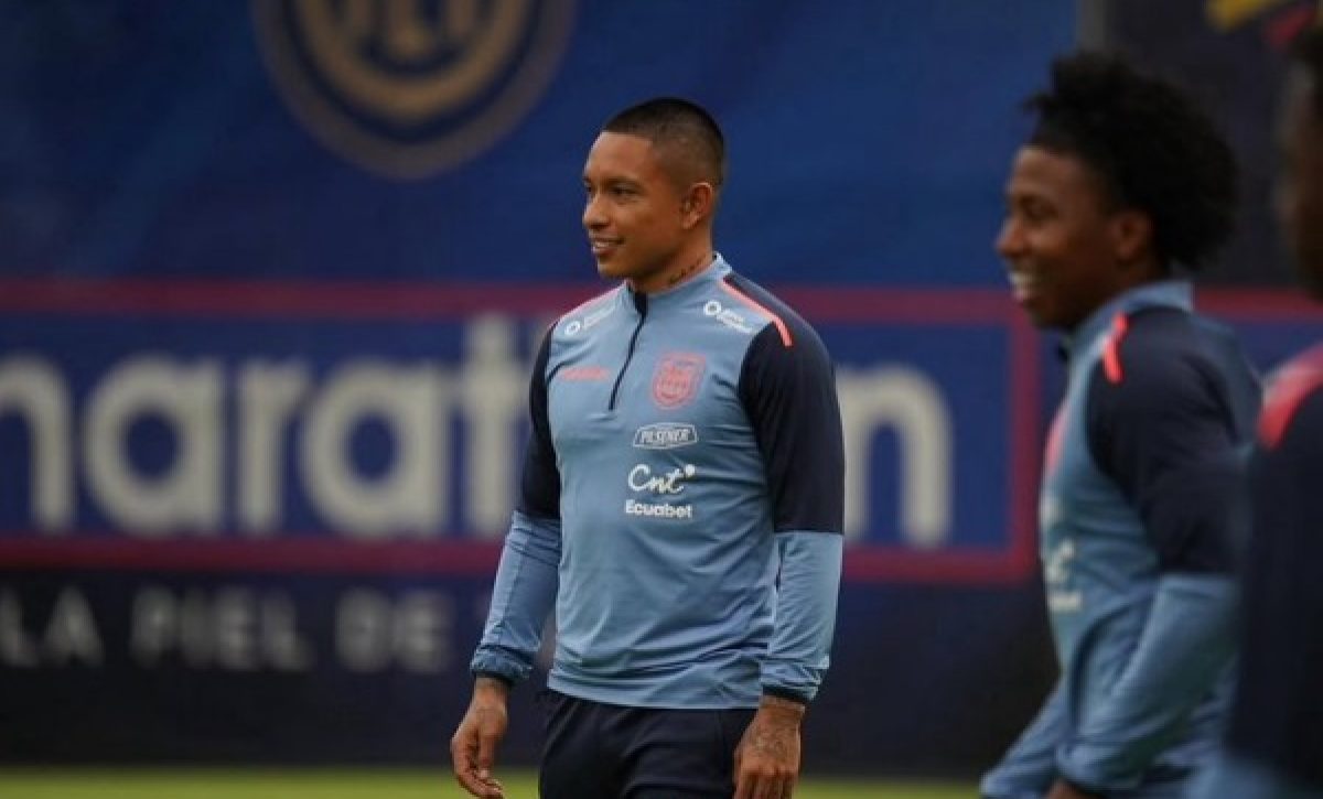 Cristian Ramírez y Ángelo Preciado jugadores de la selección.