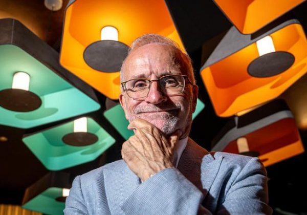 Ramón López de Mántaras, pionero de la inteligencia artificial en España: "Creer que las máquinas tienen conciencia puede tener implicaciones terribles"