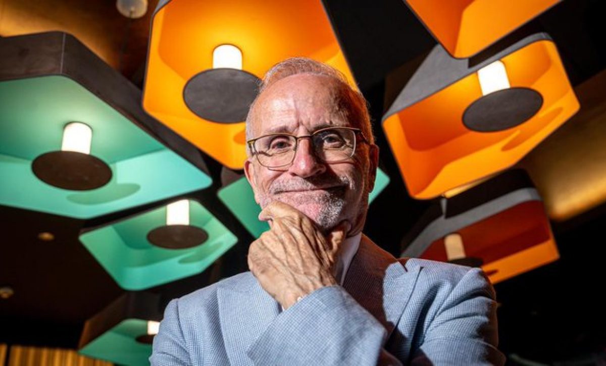 Ramón López de Mántaras, pionero de la inteligencia artificial en España: "Creer que las máquinas tienen conciencia puede tener implicaciones terribles"
