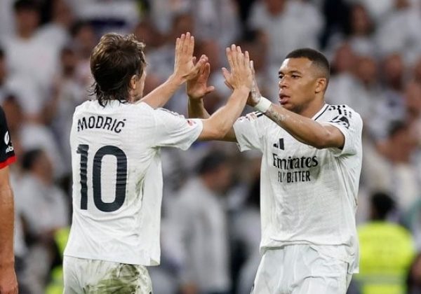 Real Madrid remonta 2-1 ante Mallorca y aplaza el título del FC Barcelona