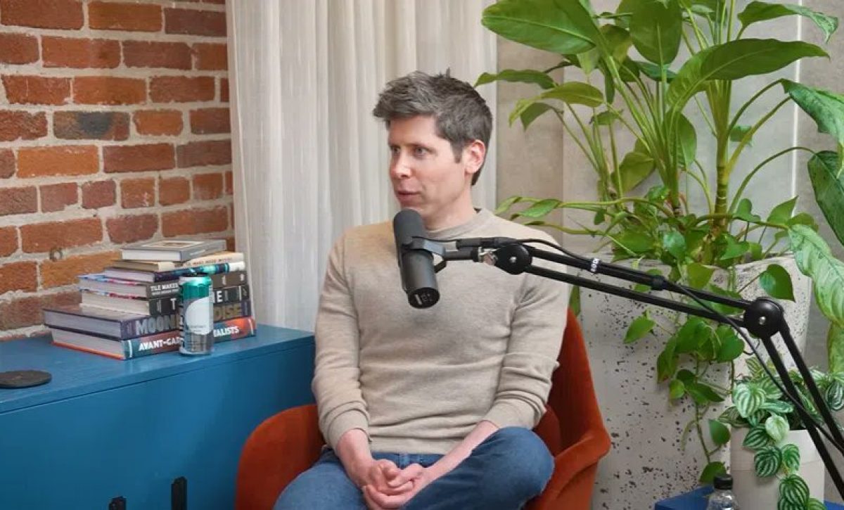 Sam Altman, CEO de OpenAI, ha alertado sobre los peligros de IA.