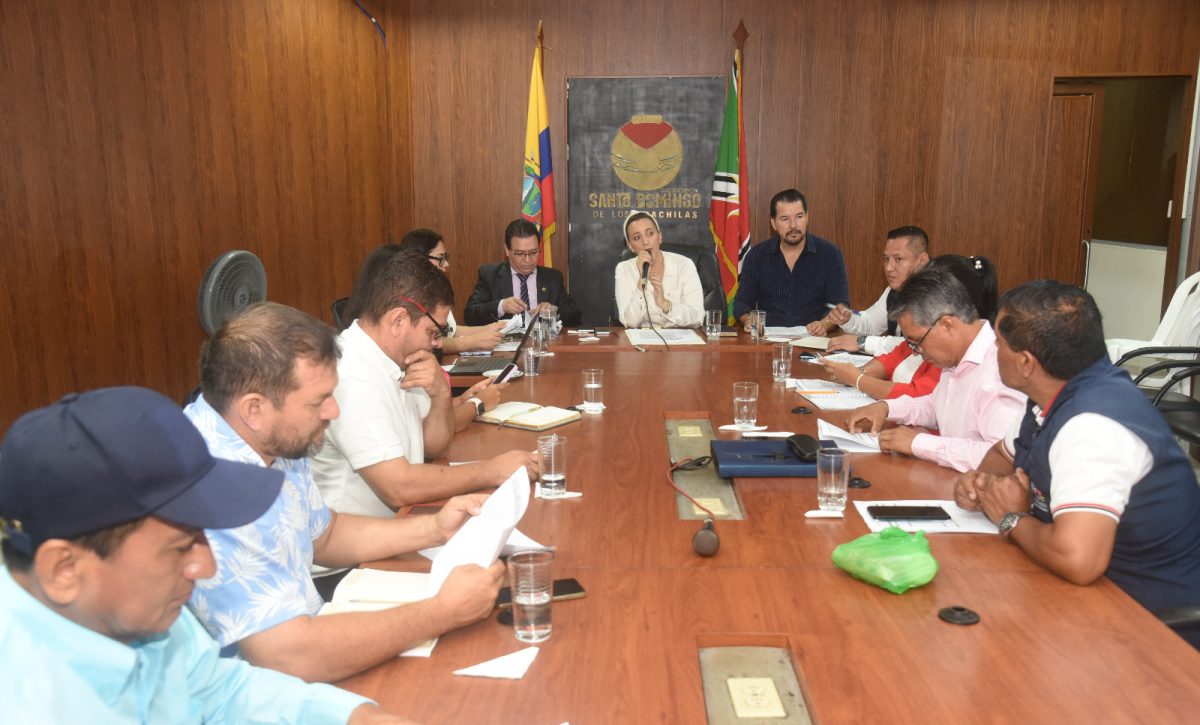 Santo Domingo inicia cronograma de mantenimiento vial en zonas rurales desde el 23 de junio