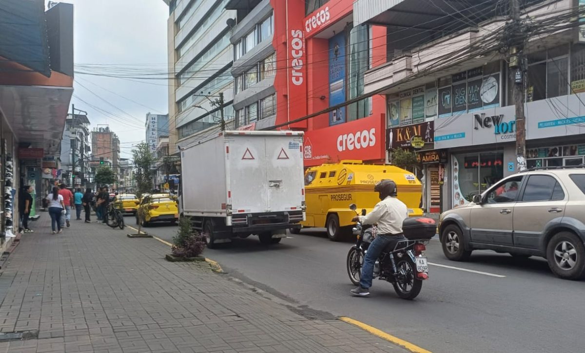 Santo Domingo modifica normativa para transporte pesado y horarios de circulación