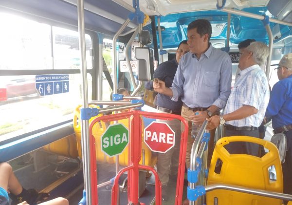 ¿Seguirán los torniquetes en los buses Este 5 de junio se define su futuro