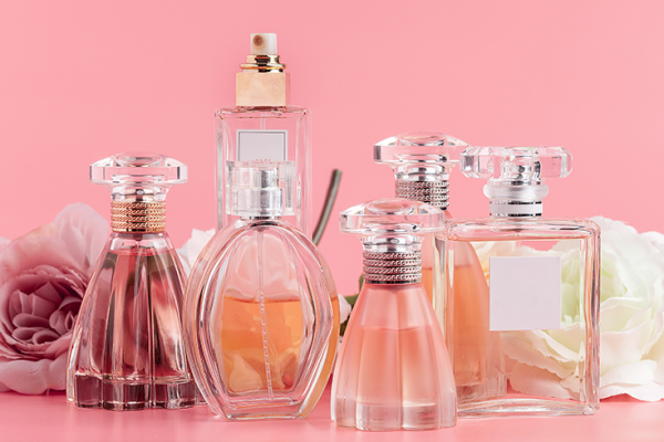 ¿Vas a comprar un perfume? Estos errores podrían costarte caro