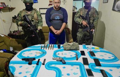 Soldados rodean casa en Quinindé y capturan a presunto integrante de 'Los Choneros'