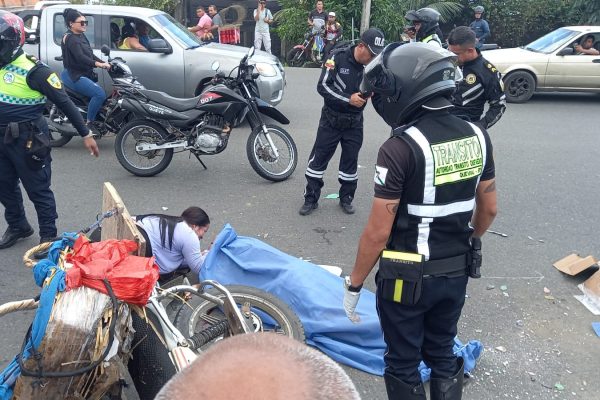 “Solo quería almorzar con ellos” tragedia en moto enluta a familia venezolana en Quevedo