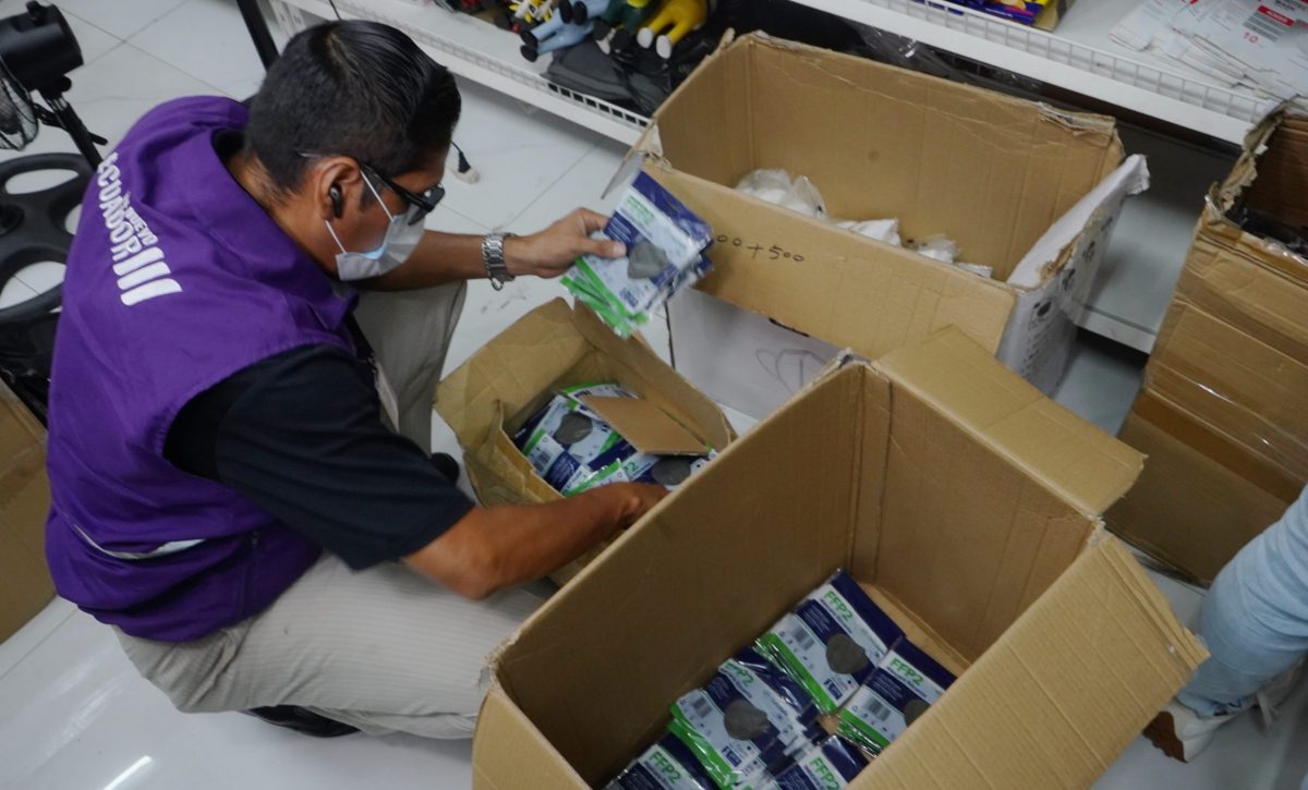 Superintendencia alerta sobre especulación en mascarillas y medicamentos en Ecuador