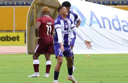 Dixon Vera marca el gol que da oxígeno al ‘Rodillo Rojo’ en el Atahualpa.