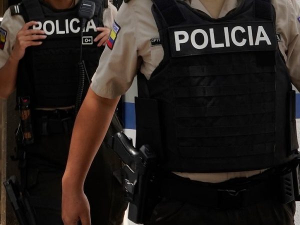 Un intento de asalto armado en una licorería del sector Quitumbe, en el sur de Quito, quedó frustrado por las víctimas.
