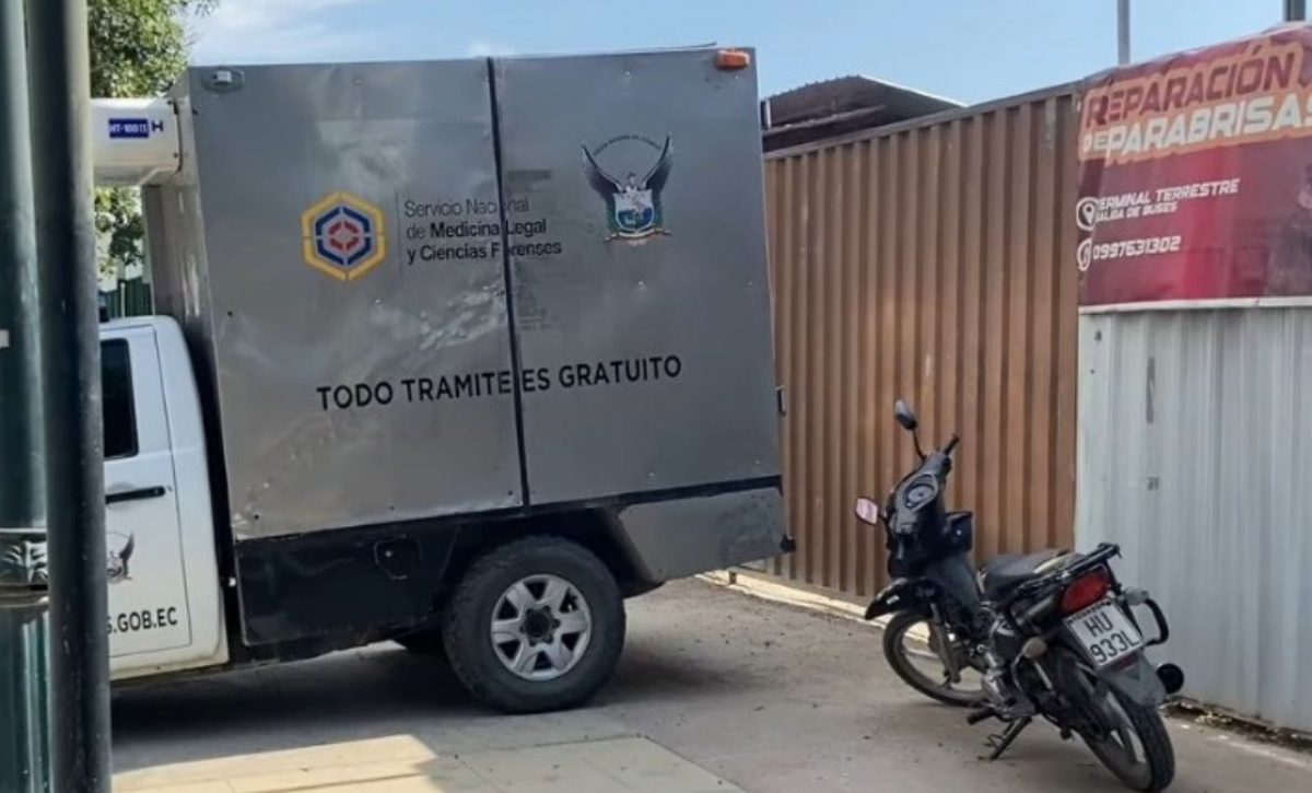 Un médico fue asesinado por dos sicarios que llegaron hasta un taller de reparación de parabrisas, el crimen ocurrió en Machala, El Oro. (Redes sociales).