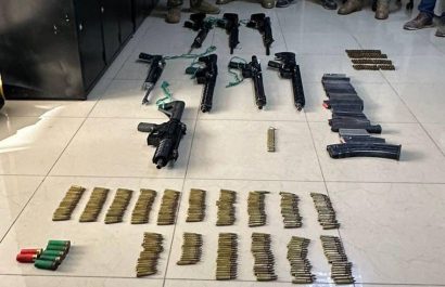 Un operativo entre la Policía y las Fuerzas Armadas permitió la incautación de seis fusiles, un subfusil, una carabina y más de 600 balas. T