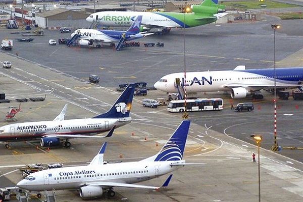 Un vuelo de Copa Airlines con más de 300 pasajeros a bordo estuvo a segundos de una catástrofe aérea en el Aeropuerto Internacional Jorge Chávez.