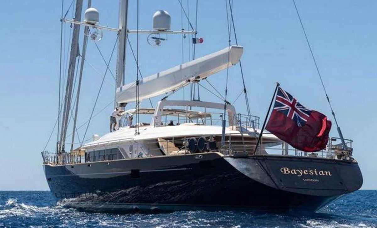 Una operación de salvamento para recuperar el superyate Bayesian, hundido el 19 de agosto de 2024 frente a las costas de Sicilia,